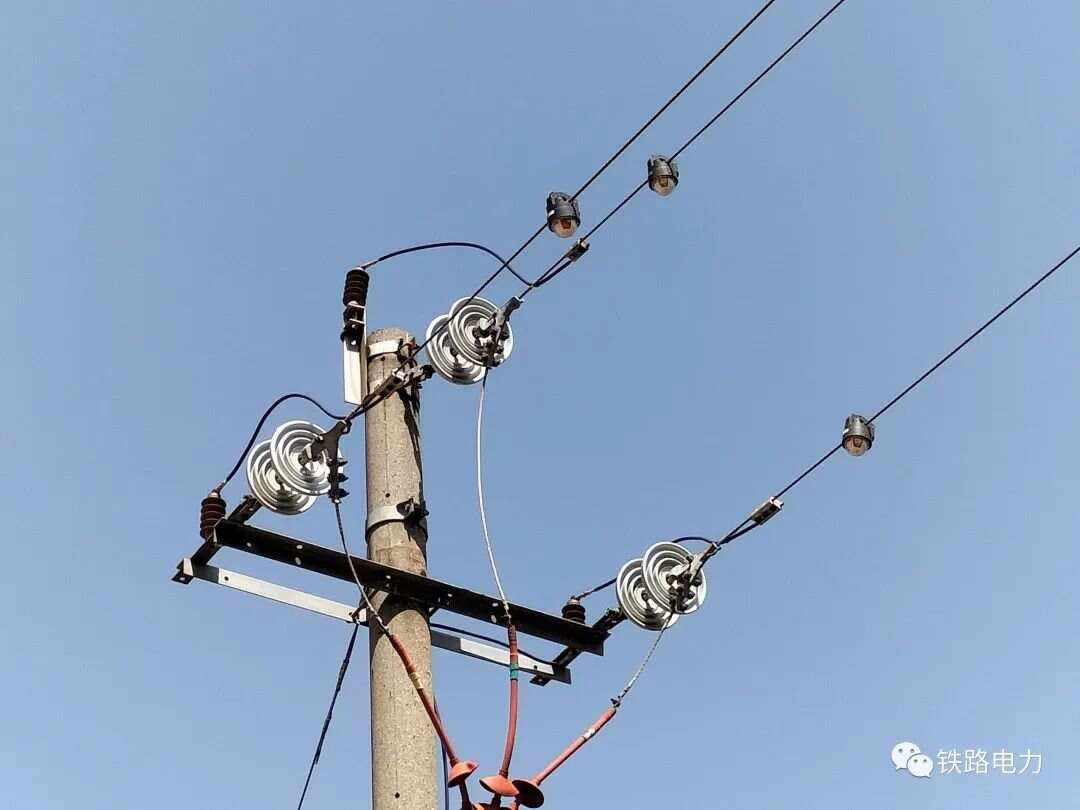 避雷器的安装